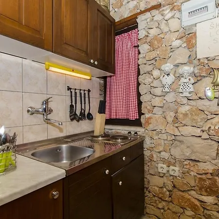 Suzana Guest house *