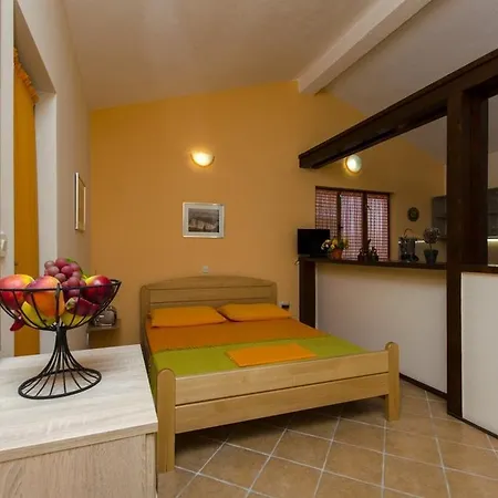 Guest house Suzana Razanj