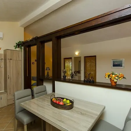 Suzana Guest house Razanj