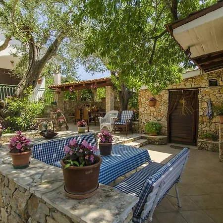 Suzana Guest house